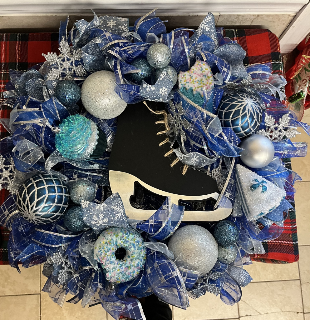 Image of Winter Wreath w/Ice Skate