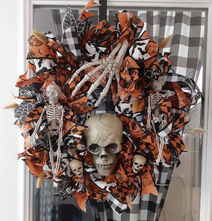 Image of Skeleton Wreath
